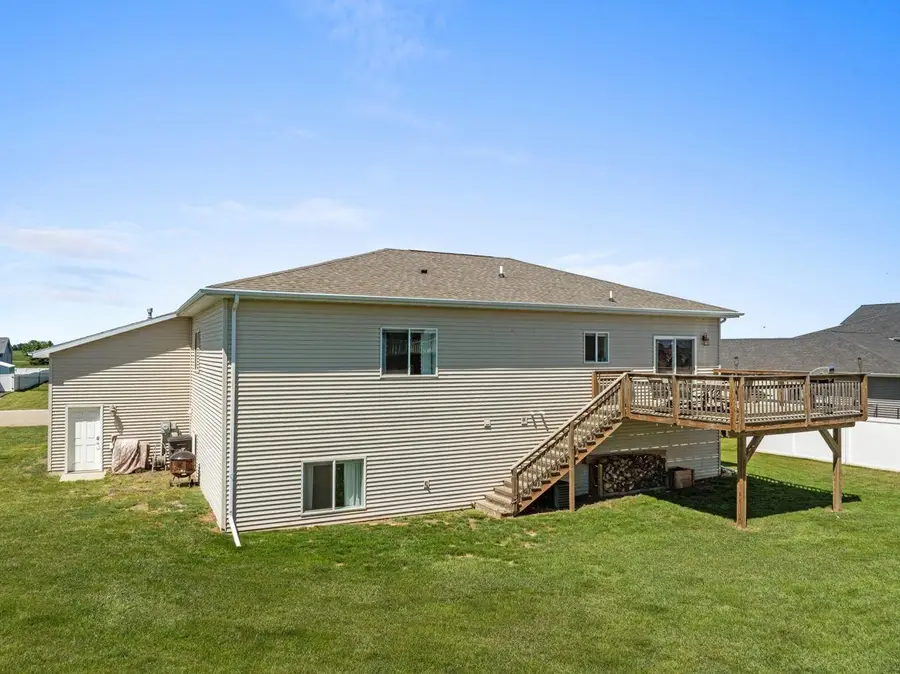 405 6th Ave SW, Surrey, ND 58785 - #2