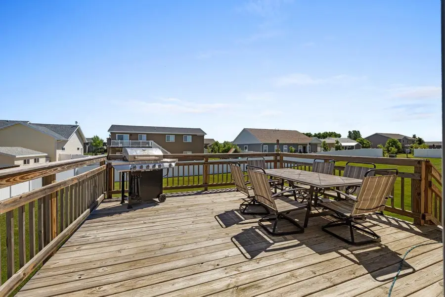 405 6th Ave SW, Surrey, ND 58785 - #3