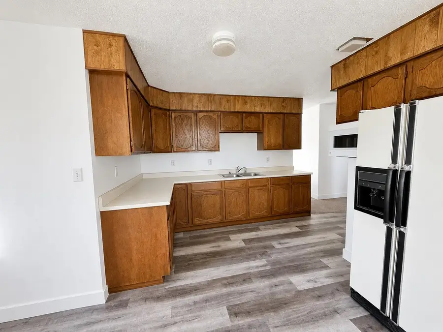 17 2nd Ave, Burlington, ND 58722 - #3