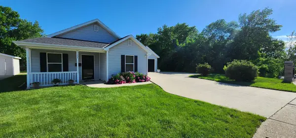 1506 4th Ave NW, Minot, ND 58703