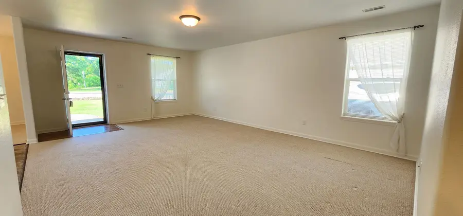 1506 4th Ave NW, Minot, ND 58703 - #2