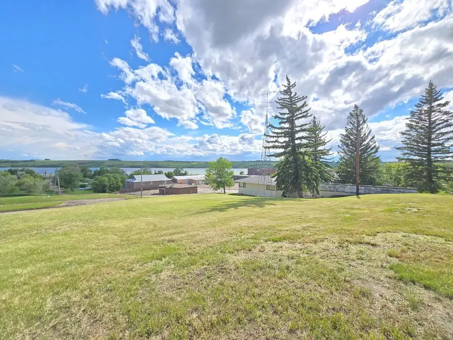 102 1st Ave NE, Kenmare, ND 58746 - #3