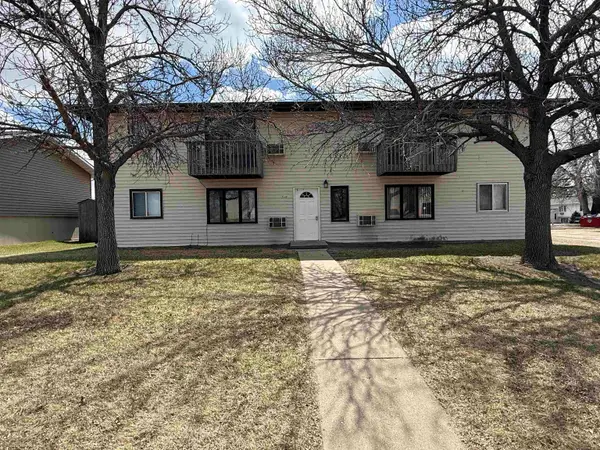 608 SE 18th Avenue SE, Minot, ND 58701