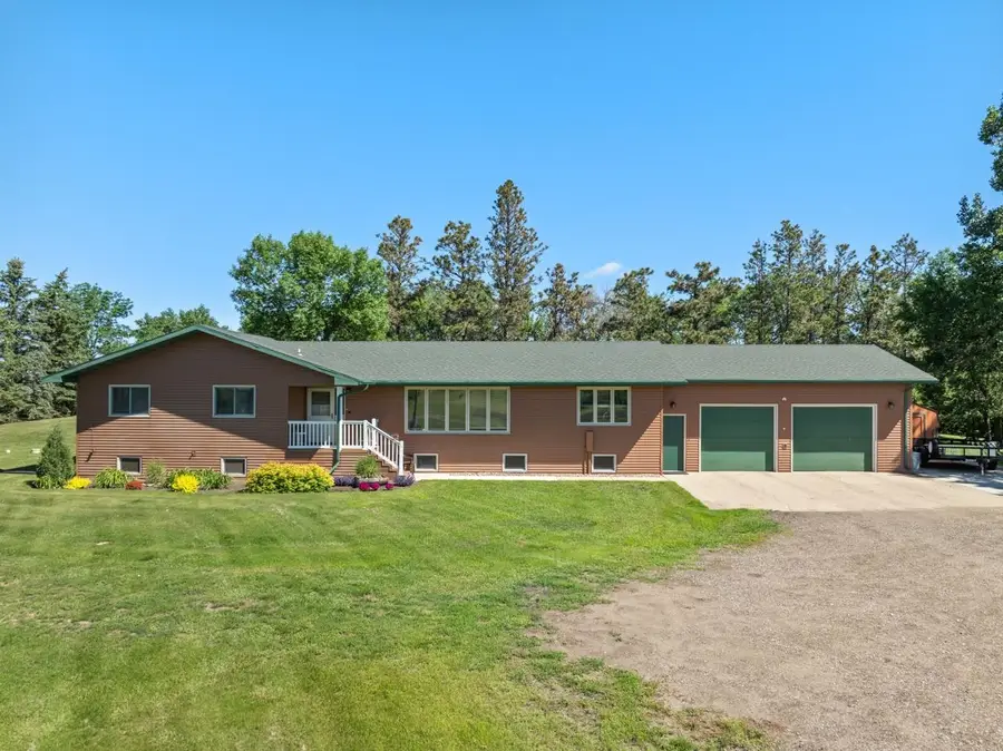 3900 16th ST NW, Minot, ND 58703 - #2