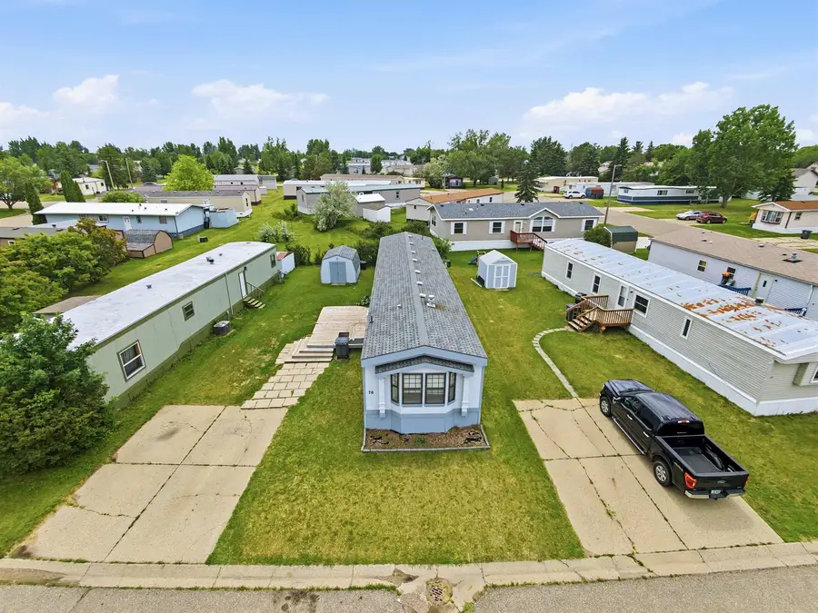 405 31st Ave SE #76, Minot, ND 58701-3345 - #2
