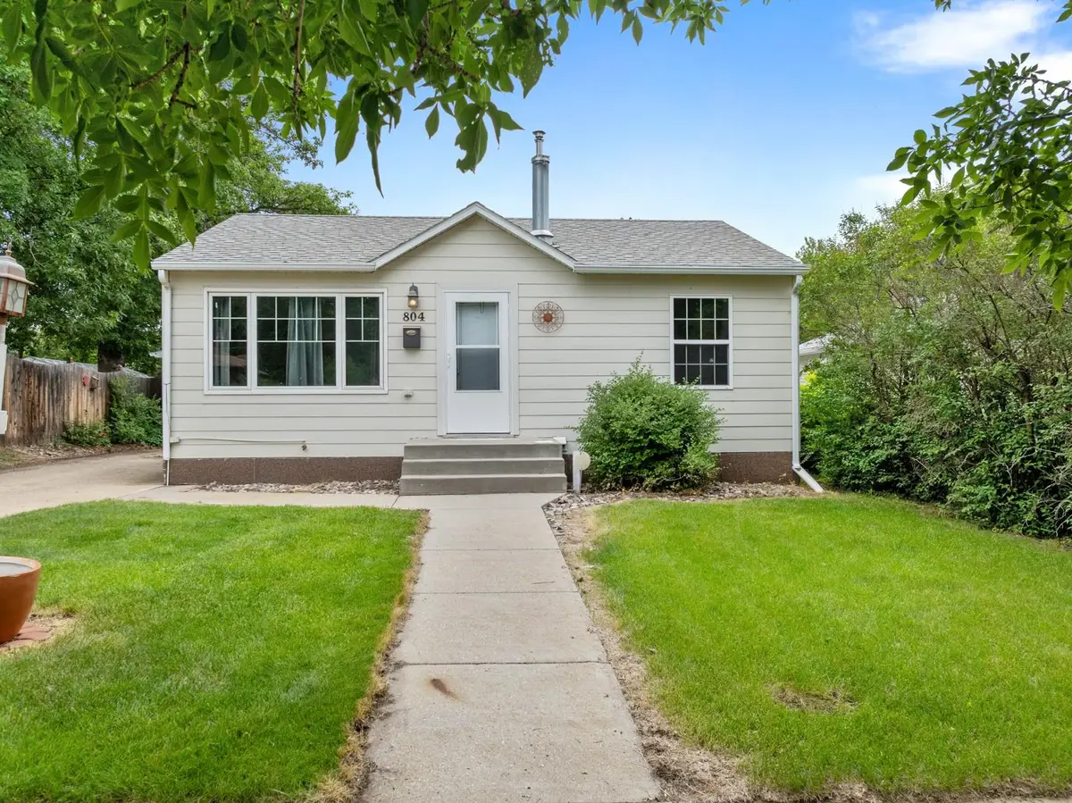 804 19th St NW, Minot, ND 58703-1804 - #1