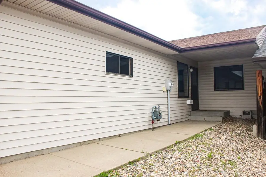 2015 12th St. NW, Minot, ND 58703 - #2