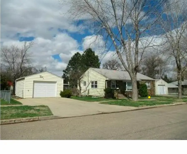 309 10th St SE, Minot, ND 58701