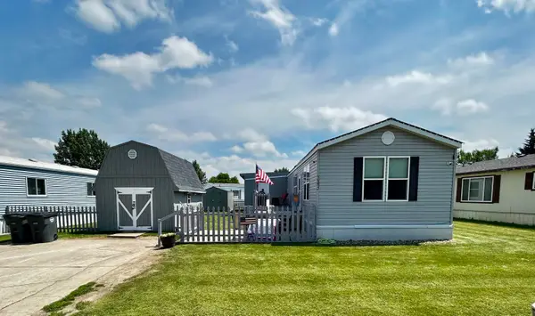 406 31ST AVE SE, Minot, ND 58701