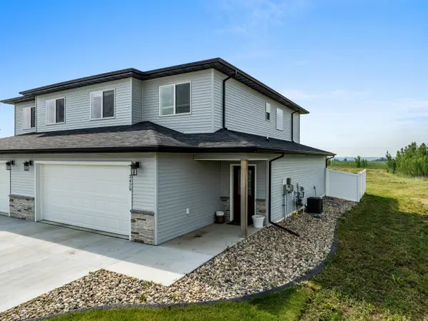 3429 20th Ave NW, Minot, ND 58703