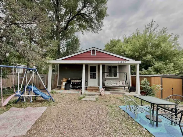 1615 Burdick Expressway E, Minot, ND 58701