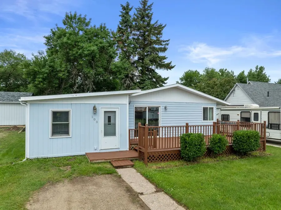 103 5th Ave N, Glenburn, ND 58740 - #2