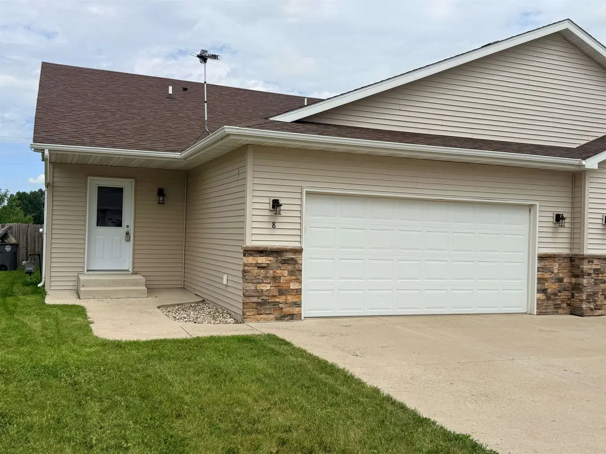 8 ROBERT ST, Burlington, ND 58722 - #1