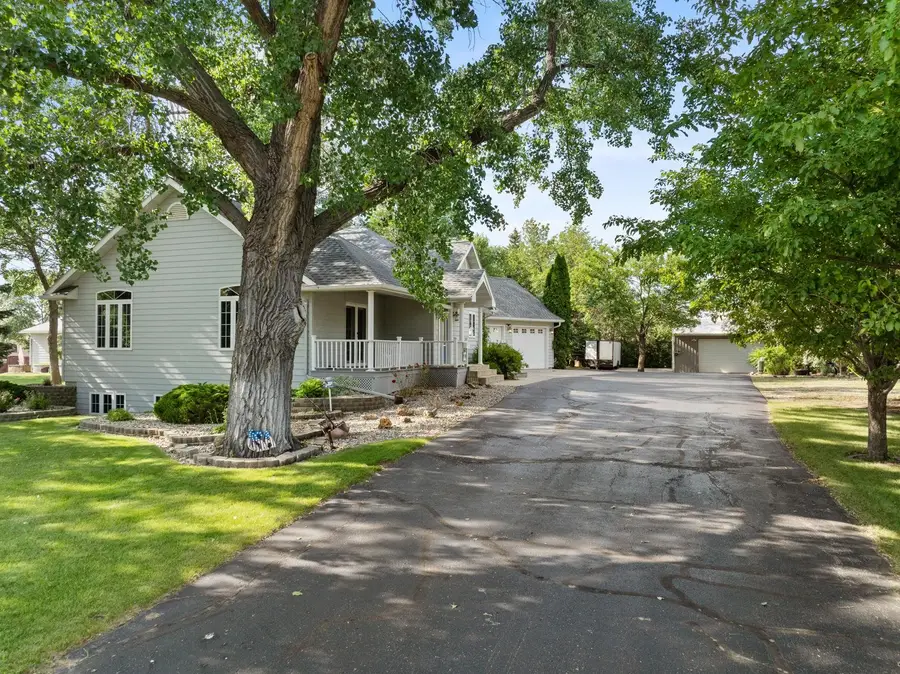 1204 16th Ave SW, Minot, ND 58701 - #2