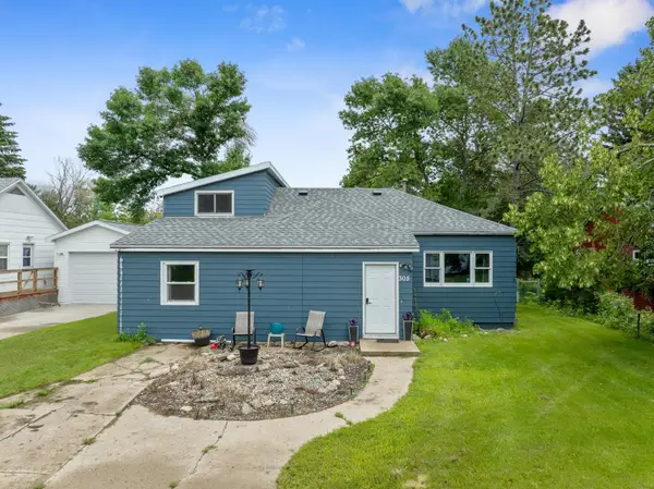 305 SE 3rd Ave, Mohall, ND 58761