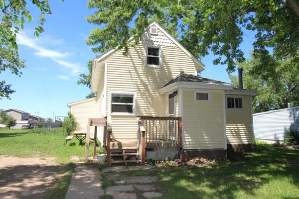 207 N 1st Ave, Glenburn, ND 58740