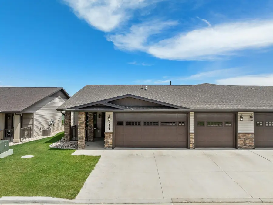 3721 White Pine Circle, Minot, ND 58701 - #2