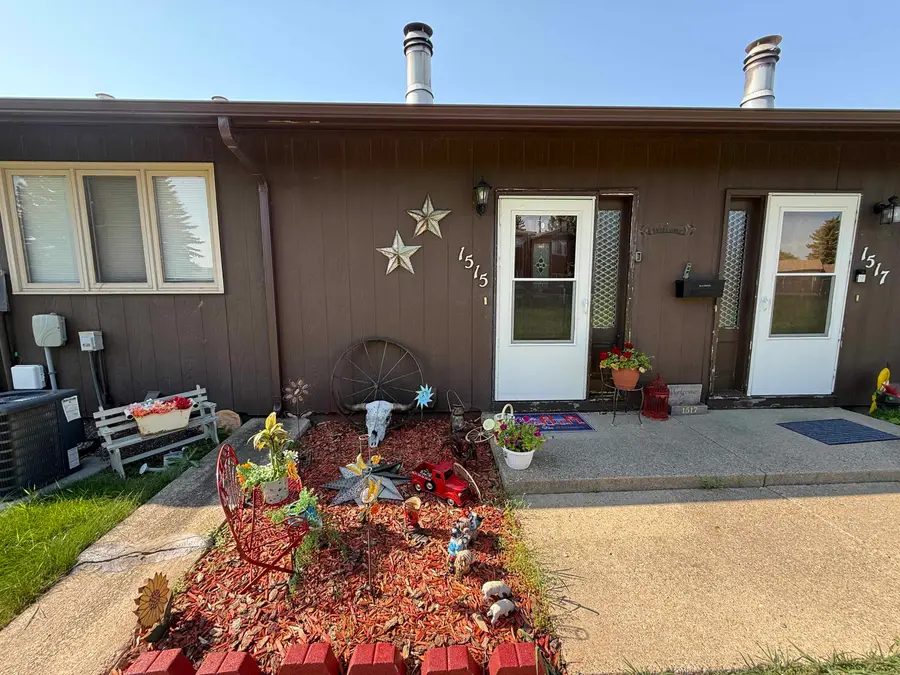 1515 16th St NW, Minot, ND 58703 - #2