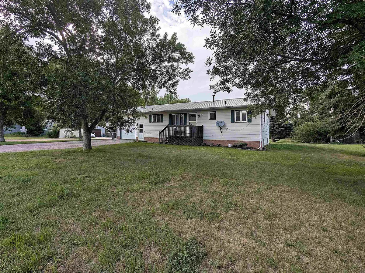 301 6th St NE, Mohall, ND 58761 - #1