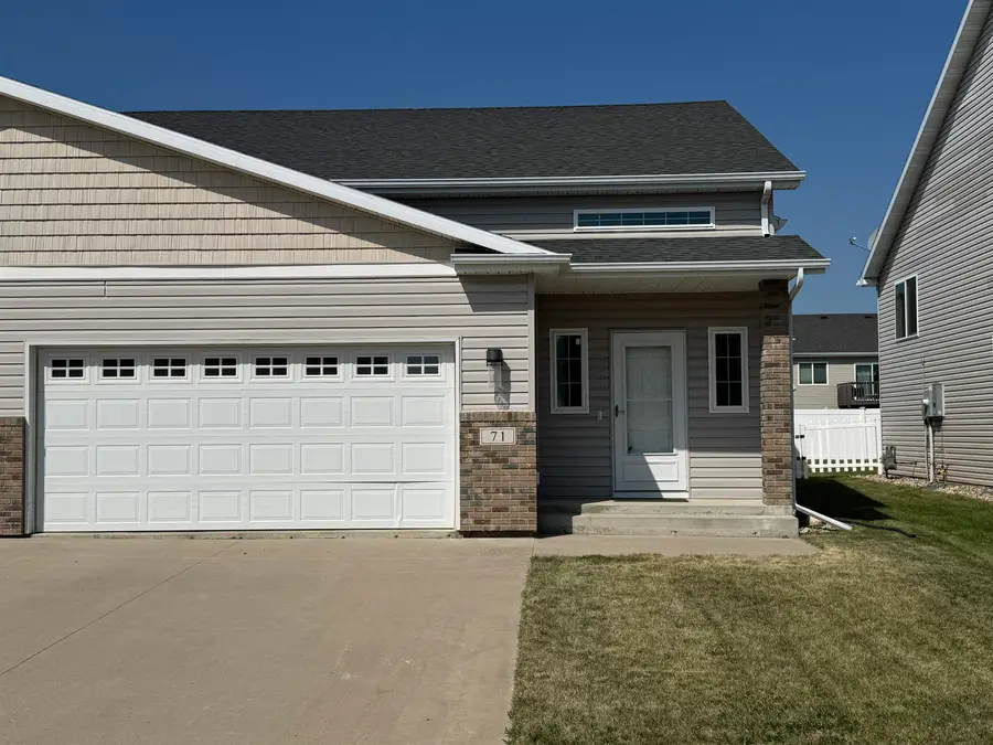 71 NE Mulberry Loop, Minot, ND 58703 - #2