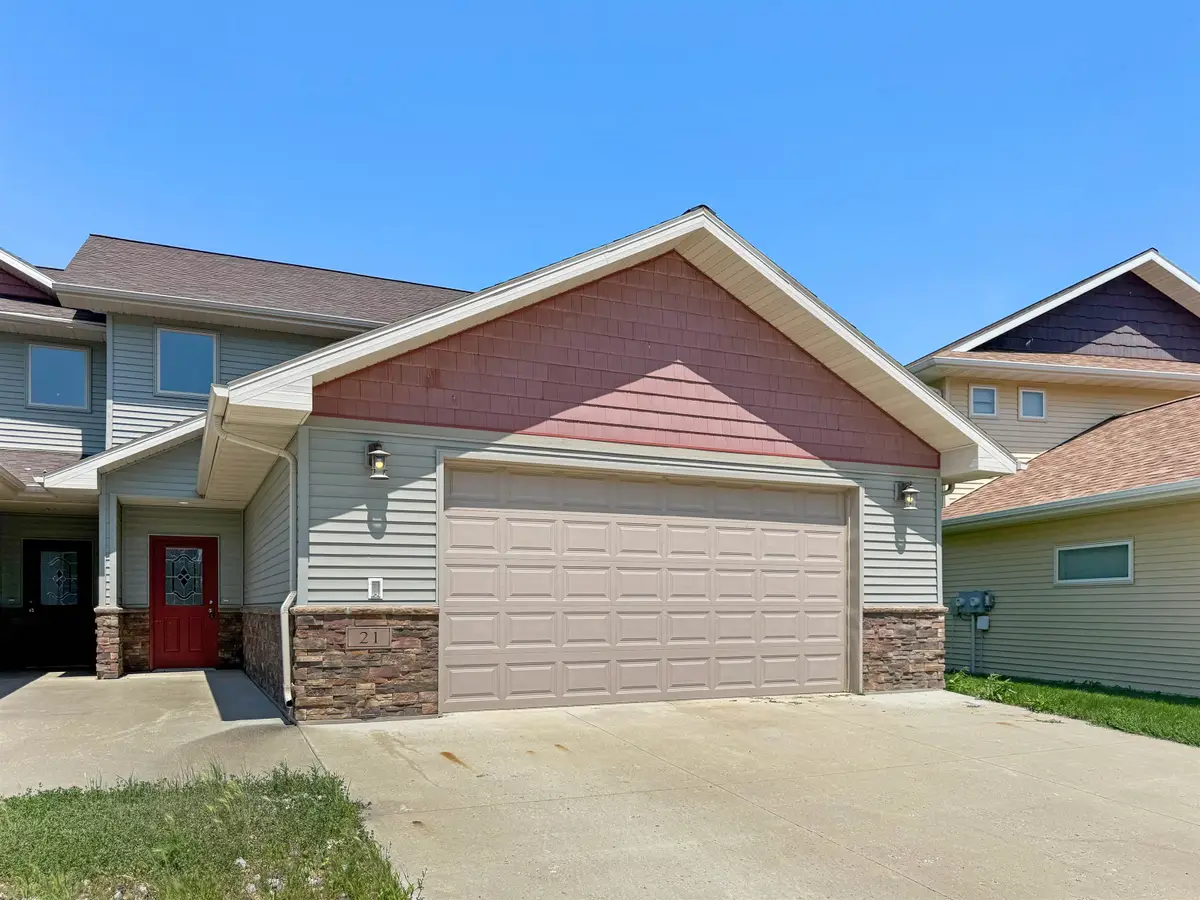 21 Hanfield Ct, Surrey, ND 58785 - #1