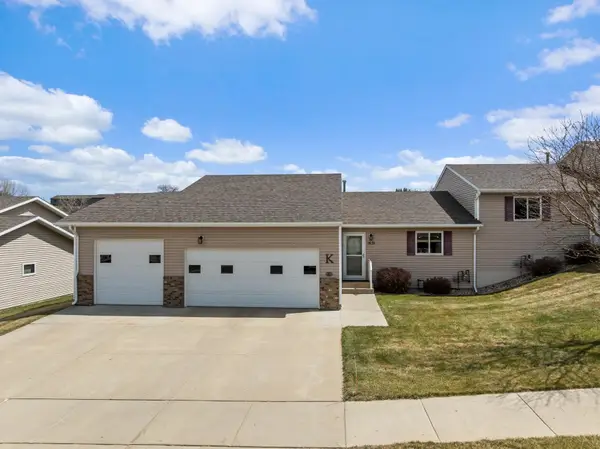 1621 Foothills Rd SW, Minot, ND 58701