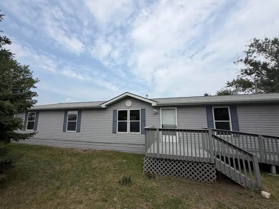 1809 72nst St. SE, Minot, ND 58701 - #2