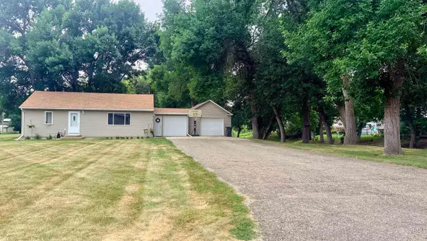 2 WILLOW ST, Burlington, ND 58722