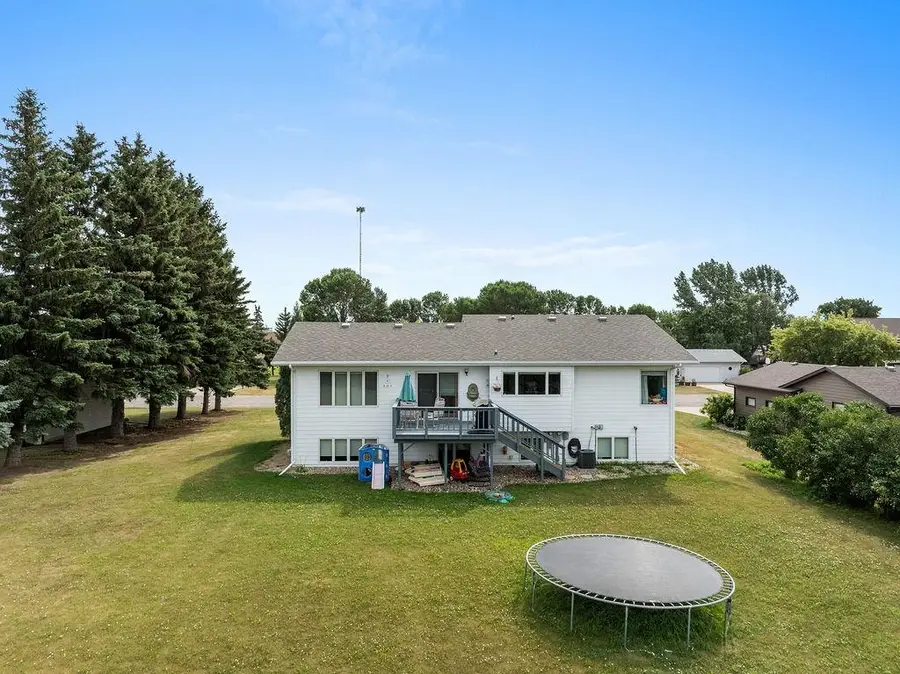 917 2nd Ave NW, Kenmare, ND 58746 - #3