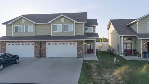 2306 14th ST NW, Minot, ND 58703