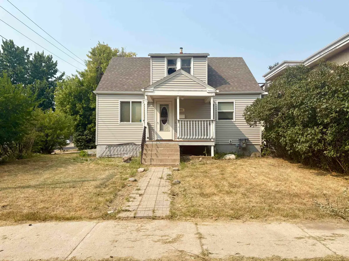 601 8TH AVE NE, Minot, ND 58703 - #1