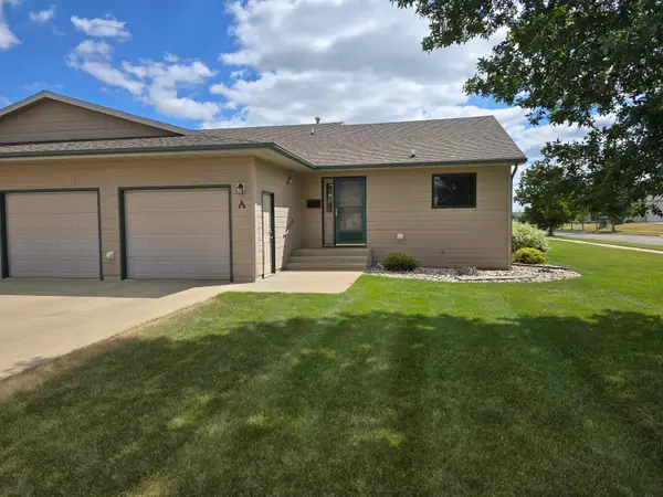 824 35th Ave SW  Unit A, Minot, ND 58701