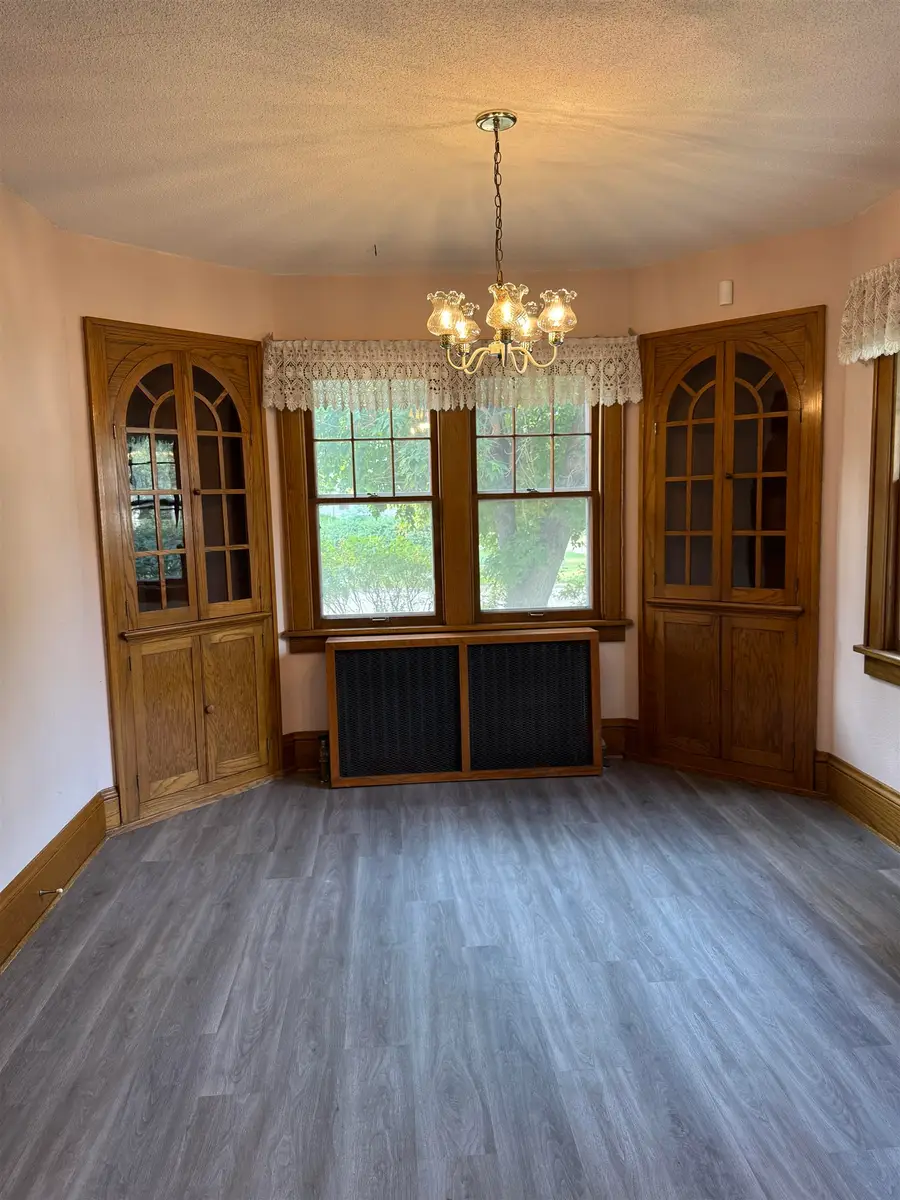 101 NE 6TH AVE, Minot, ND 58703 - #2