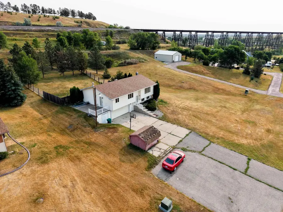 6500 County Rd 12 W, Minot, ND 58701 - #2