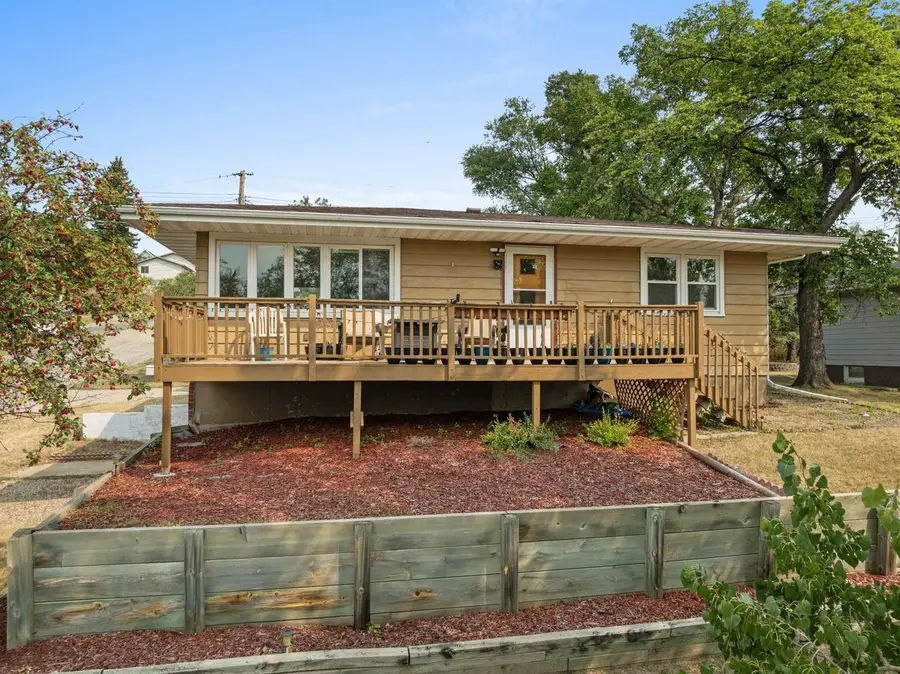 101 12th Ave. NE, Minot, ND 58703 - #3
