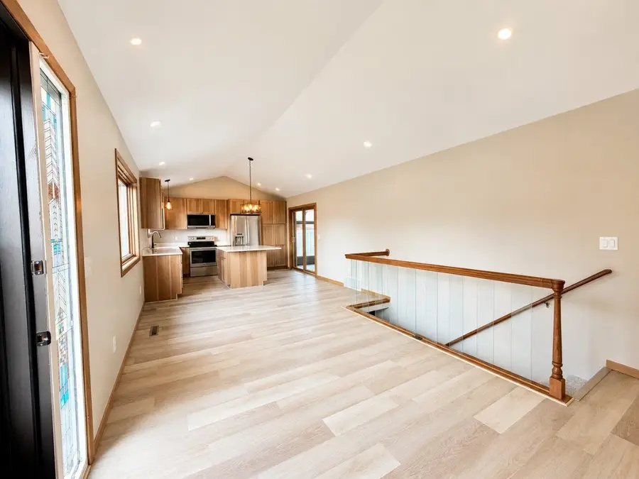 2035 12th St NW, Minot, ND 58703 - #3