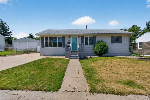 1508 SW 8th St, Minot, ND 58701
