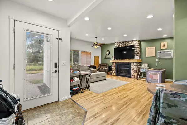 322 7TH AVE NW, Minot, ND 58703
