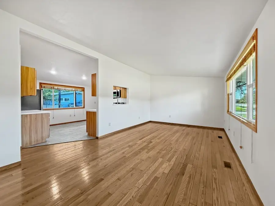 1820 2nd Ave. SW, Minot, ND 58701 - #3
