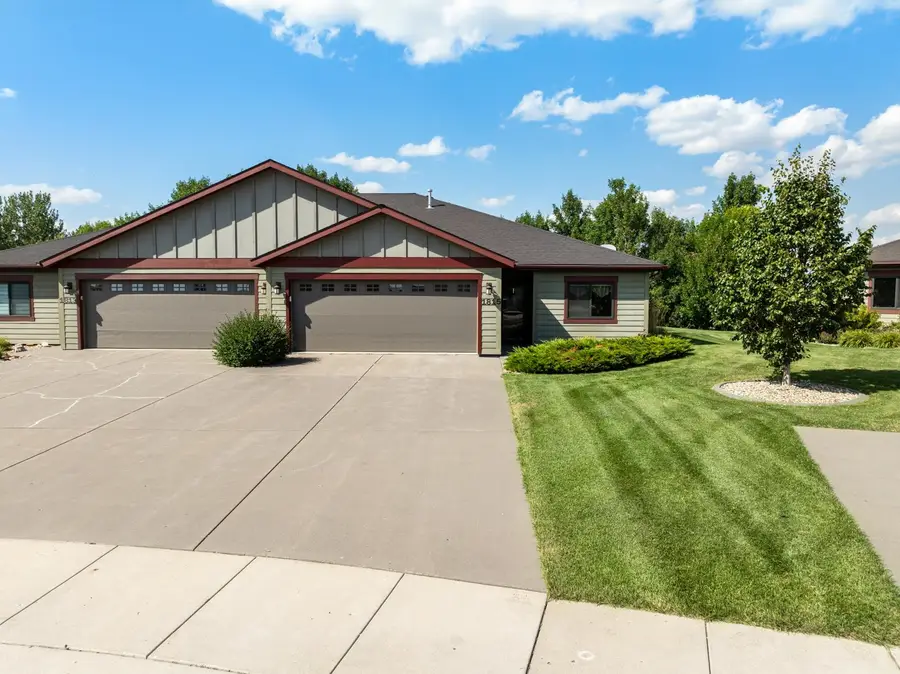 1815 24th St SW, Minot, ND 58701 - #2