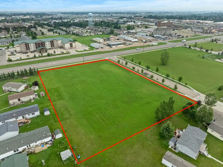 SW CORNER OF 7TH ST SW & 37TH AVE SW, Minot, ND 58701 - #3
