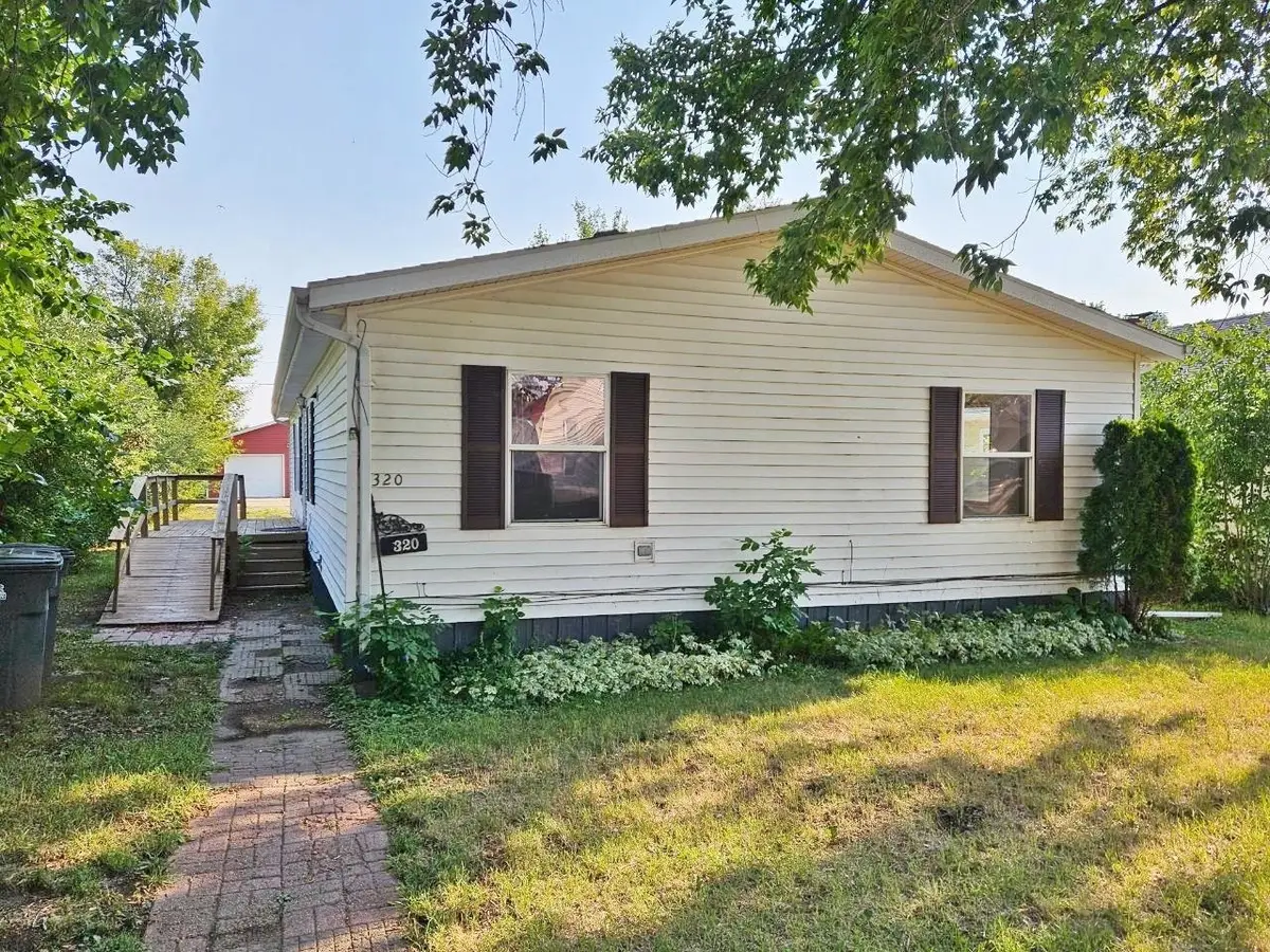 320 5th St. SE, Rugby, ND 58368 - #1