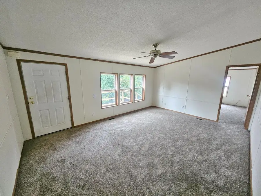 320 5th St. SE, Rugby, ND 58368 - #3