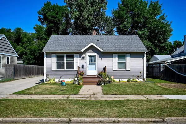 1204 5th Ave NW, Minot, ND 58703
