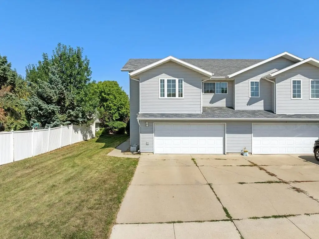 1110 SW 34th Ave SW, Minot, ND 58701 - #1