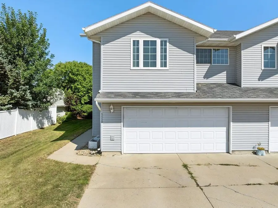 1110 SW 34th Ave SW, Minot, ND 58701 - #2