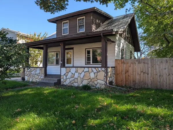 708 NE 8th St, Minot, ND 58703