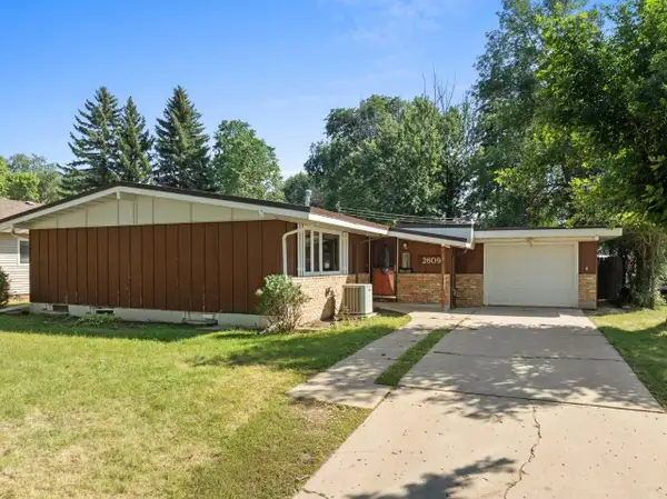 2609 1st Ave NW, Minot, ND 58703