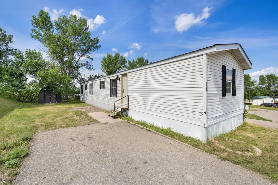 1500 18th St SW, Minot, ND 58701 - #2