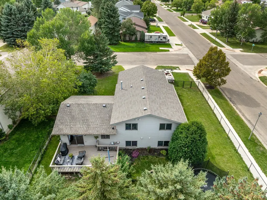 1701 13th St SW, Minot, ND 58701 - #3